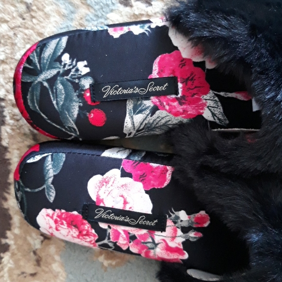 4x*Host Pick*Victoria Secret beautiful slippers - Picture 10 of 16
